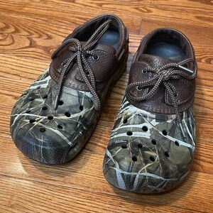 Croc Islander Clogs mens size 8 (women’s size 10)